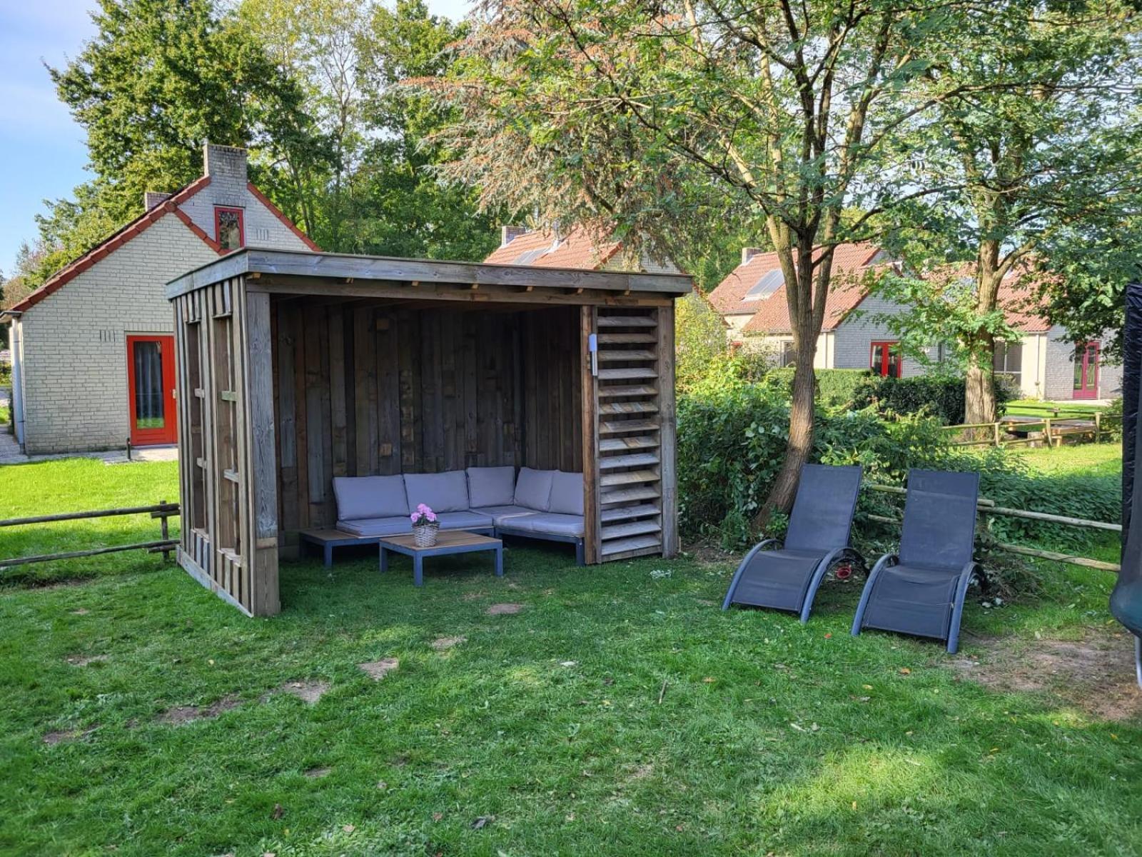 7 Person House With Garden, Firepit, Swimming Lake, Hammock, Child Friendly, In- And Outside Playground, Slide, And Great Coffee Ewijk Exterior foto